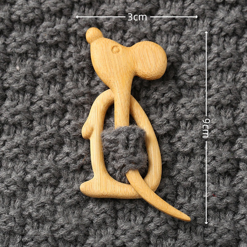 🎁Tri drevené brošne v tvare zvieratiek by boli perfektným darčekom