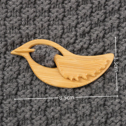 🎁Tri drevené brošne v tvare zvieratiek by boli perfektným darčekom