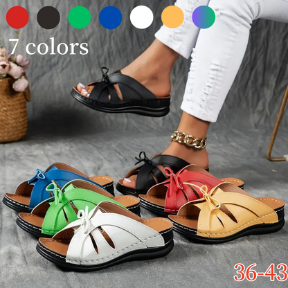 🔥【Obcas 5,5 cm】Nowe damskie sandały na koturnie z miękką podeszwą – modna kokarda