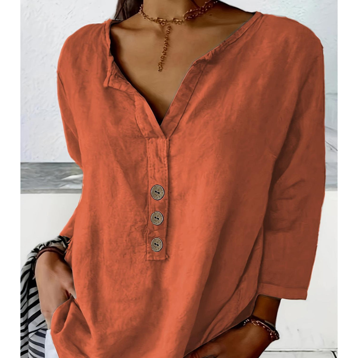 [S-3XL] Nueva camisa casual de cuello en V de color liso con botones para mujer